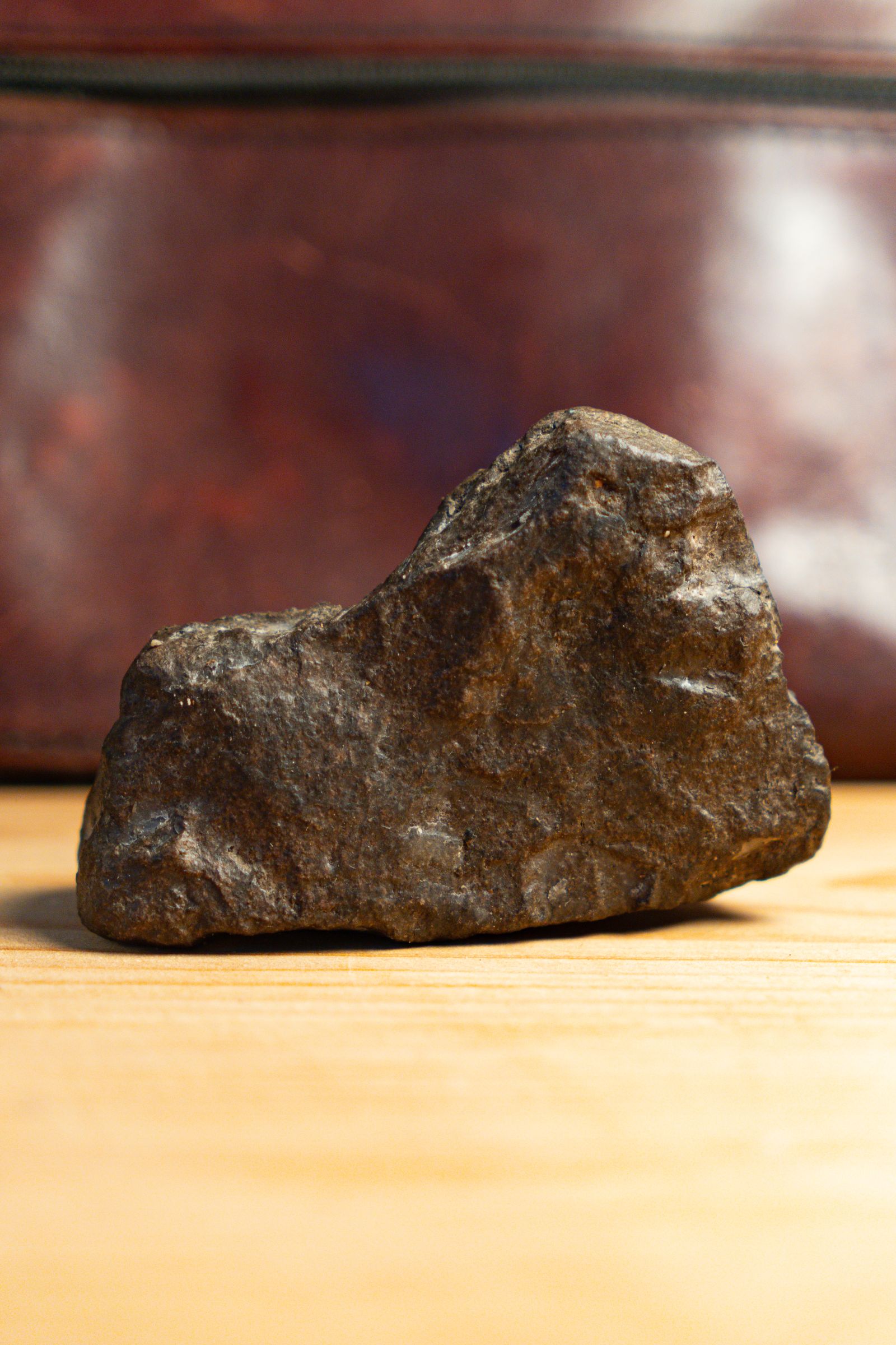 Lithisches Artefakt: Zoomorphe Mammut-Darstellung (Steinzeit)